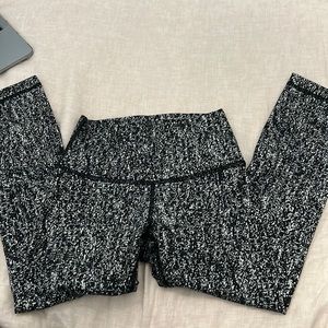 Lululemon, black and white leggings